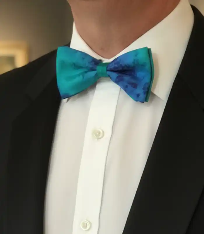 Navy Blue and Emerald Green Silk Bow Tie Navy Blue and Emerald Green Ready-Tied Silk Bow Tie from Designs on Silk